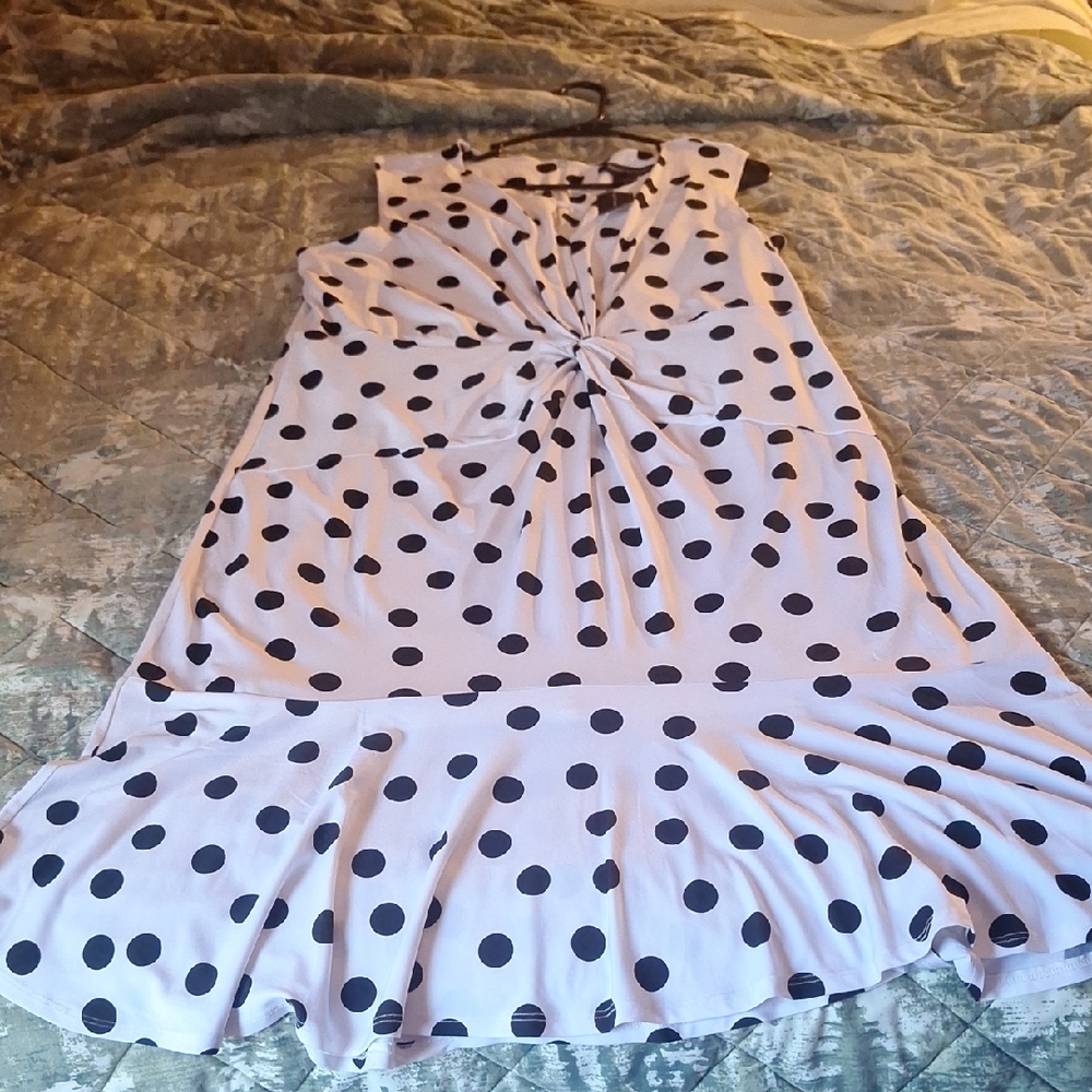 Ashley Stewart Black and White Sleeveless V-Neck Sundress